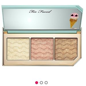 Too faced triple scoop highlighter